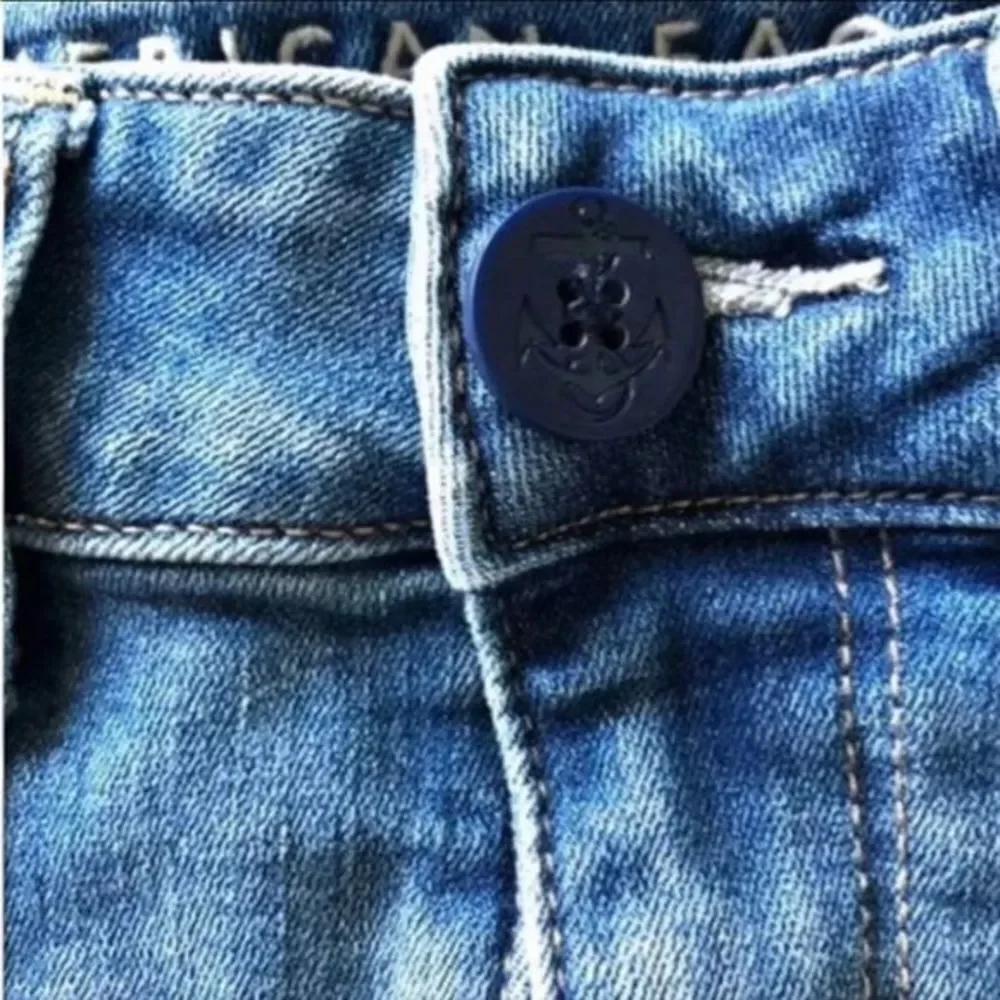 American Eagle Outfitters‎ Hi-Rise mini jean skirt Size 2